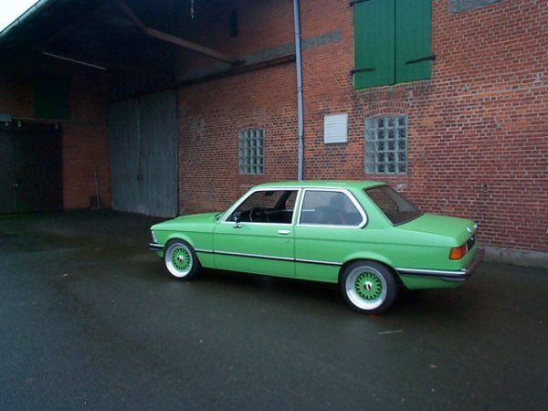 Green_BMW_E21_Green_BBS_RS_01.jpg