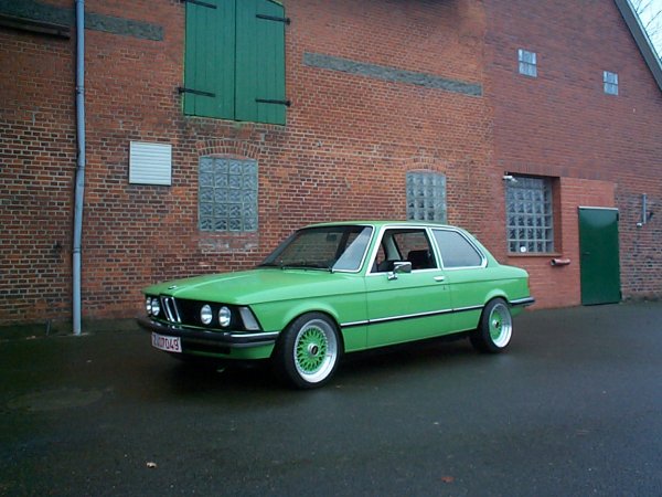 Green_BMW_E21_Green_BBS_RS_04.jpg